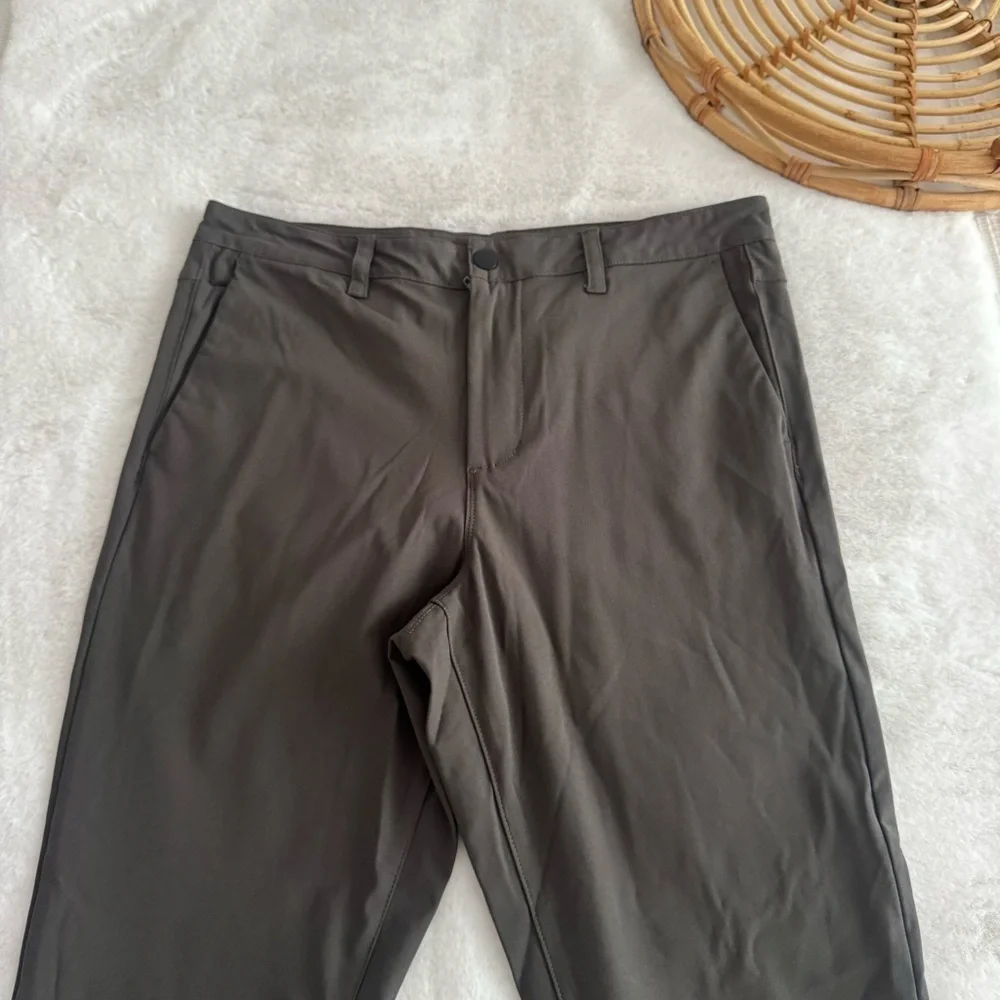 Cuts AO Pocket Pants Slim Fit Green Gray Performance Size 32x32